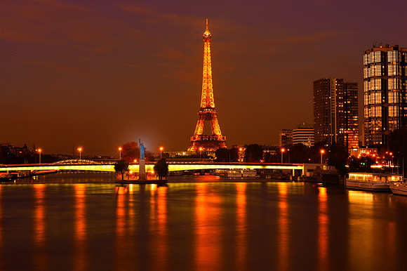 Eiffel tower at night_1507